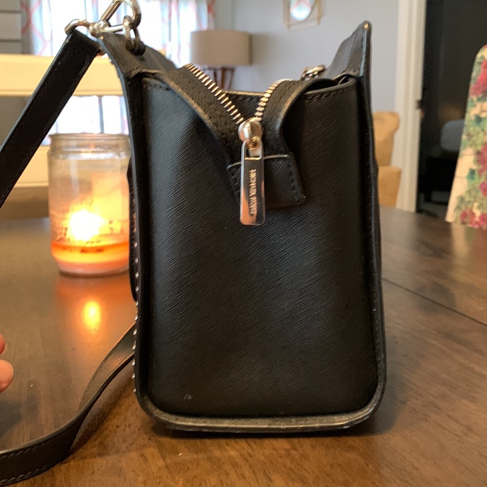 Michael Kors purse - Picture 5 of 7
